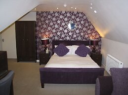 Ashmira Guest House