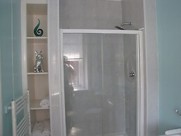 Ashmira Guest House