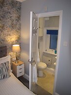 Ashmira Guest House