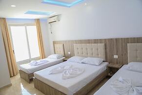 Hotel Lakaj