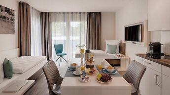 Amper Art Hotel