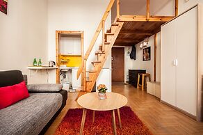 Elegant Apartment Royal Castle