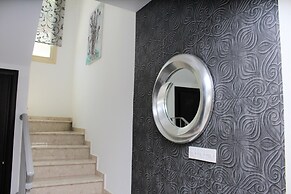 Avrora Villa PV