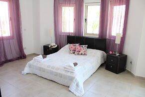 Avrora Villa PV