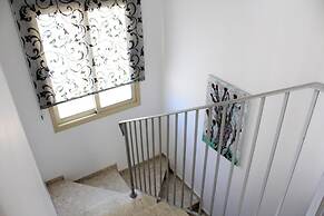 Avrora Villa PV