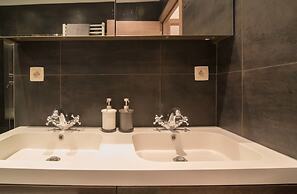 City house 4 bedrooms