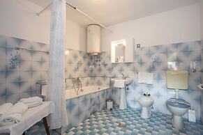Apartment 34