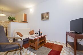 Apartment 34