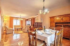 Apartment 43
