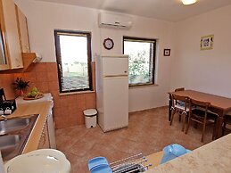 Apartment 70