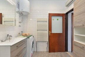 Apartment 70