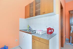 Apartment 72