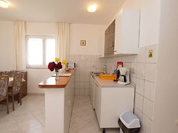 Apartment 72