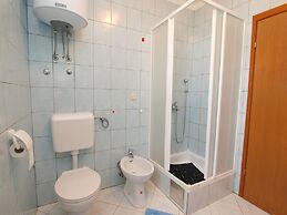 Apartment 72