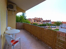 Apartment 72