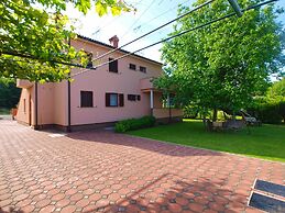 Apartment 91