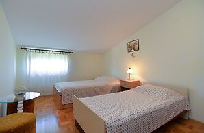 Apartment 250