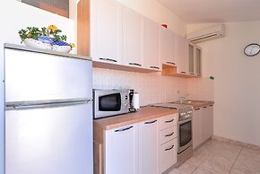Apartment 250