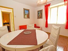 Apartment 256