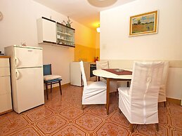 Apartment 256