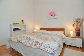 Apartment 258
