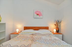 Apartment 258