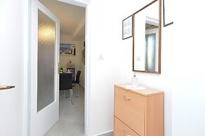 Apartment 358