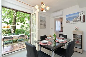 Apartment 358