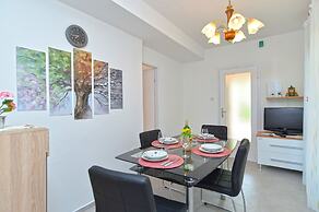 Apartment 358