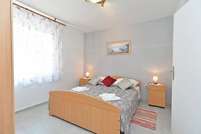 Apartment 358