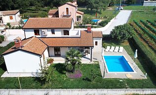 Villa 376