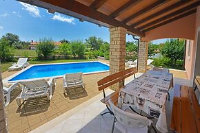 Villa 377