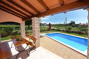 Villa 377