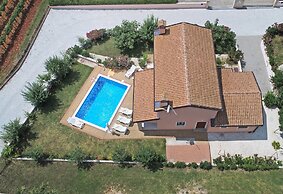 Villa 377