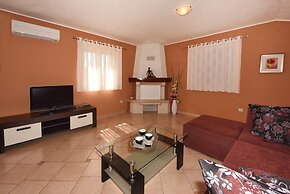 Villa 377