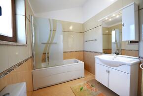 Villa 377