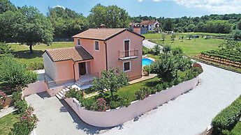 Villa 377