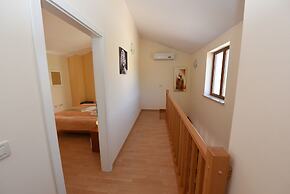 Villa 377