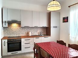 House 385