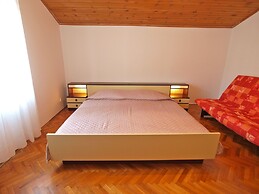 House 385