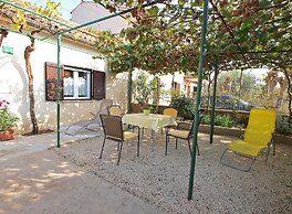 House 385