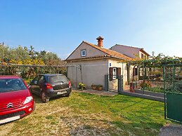 House 385