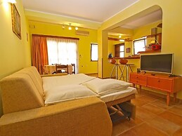 Apartment 389