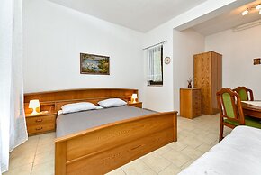 Apartment 417