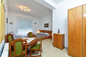 Apartment 417
