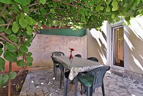 Apartment 436