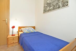 Apartment 436