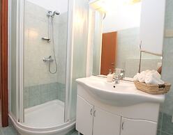 Apartment 440