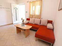 Apartment 440