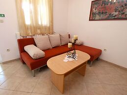 Apartment 440